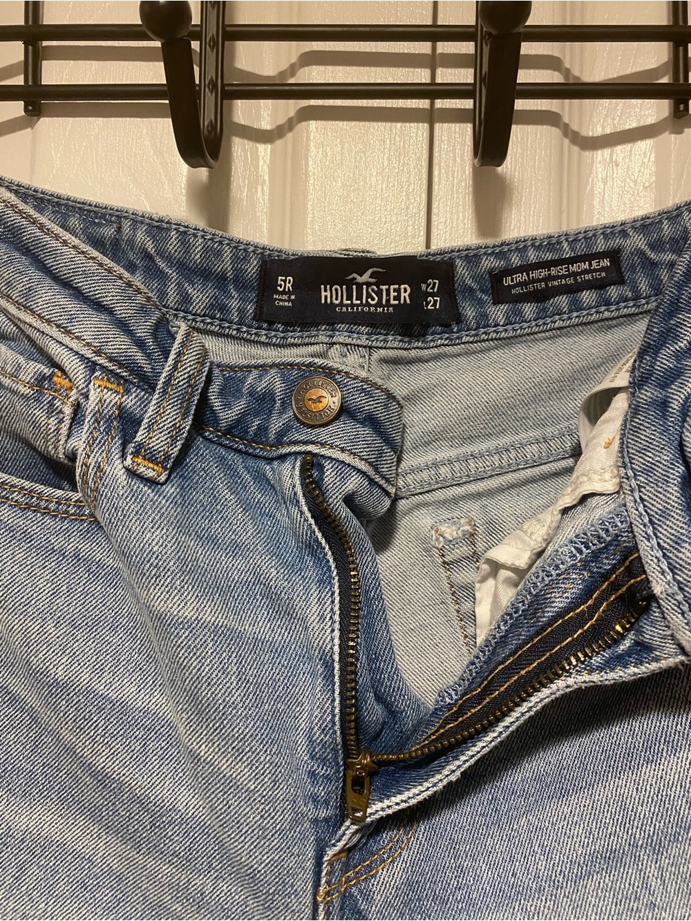 Hollister Distressed Light Blue Vintage-Style Mom Jeans